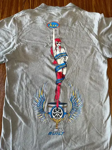 하와이안 아일랜드 크리에이션즈 (HIC)의 T셔츠