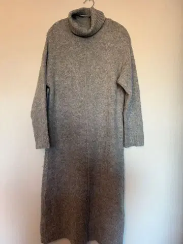 Discoat 터틀넥 그레이 롱 원피스