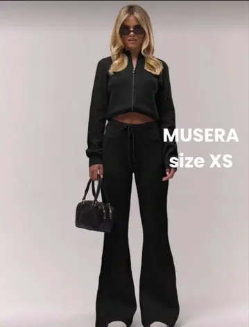 MUSERA 니트 셋업