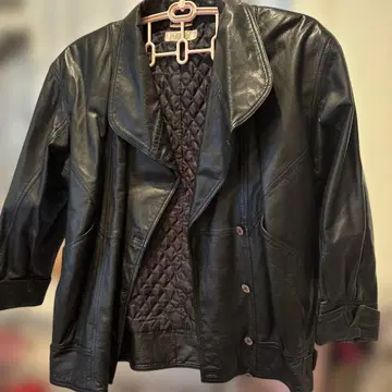 NONA 블랙 가죽 자켓 새상품급