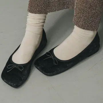 벨로아 스퀘어 플랫슈즈 23.5~24.0