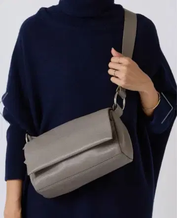 비어즐리 숄더백