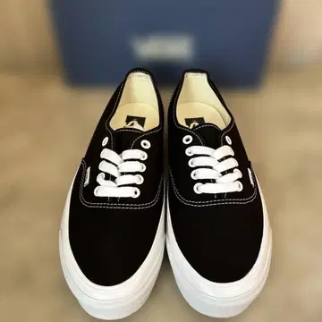 새상품 vans 프리미엄 오센틱 리슈 44 LX 블랙 26.5cm