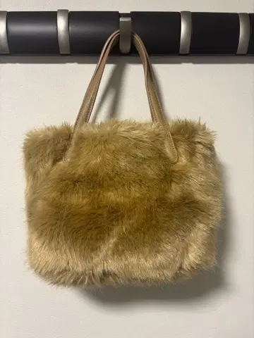 바나나리퍼블릭 인조 모피 백 손잡이:소가죽 새상품급