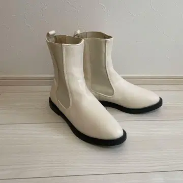 화이트 부츠 합성 피혁 M 사이즈