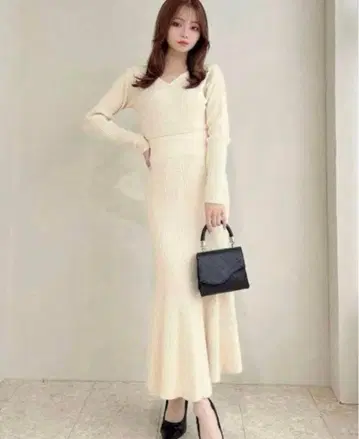 RESEXXY 리젝시 카슈쿨 머메이드 니트 원피스 아이보리