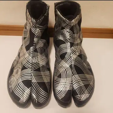 기하학 패턴 앵클부츠 블랙/화이트 tabi shoes