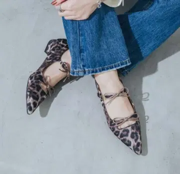 [ 새상품급 ] EVOL 이볼 레오파드 무늬 스틸레토 플랫슈즈 리본