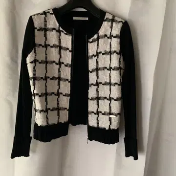 노카라 자켓 블랙과 화이트 체크 무늬