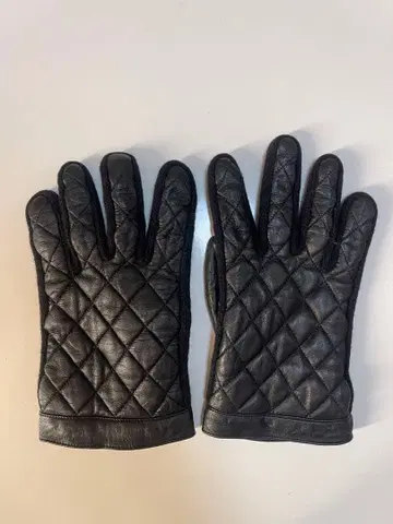 폴스미스 블랙 가죽 퀼팅 장갑