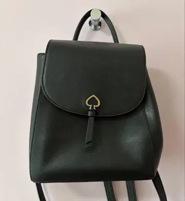 kate spade 블랙 럭색/백팩
