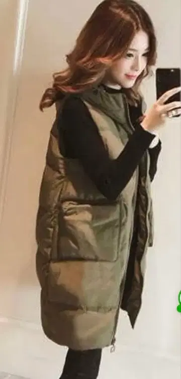 올리브색 후드 부착 롱 다운 베스트