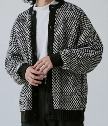 coen 빅 실루엣 팝콘 니트 가디건 블랙 x 화이트