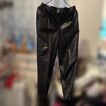 NONA 블랙 가죽 슬림 핏 팬츠 새상품급 가격 인하