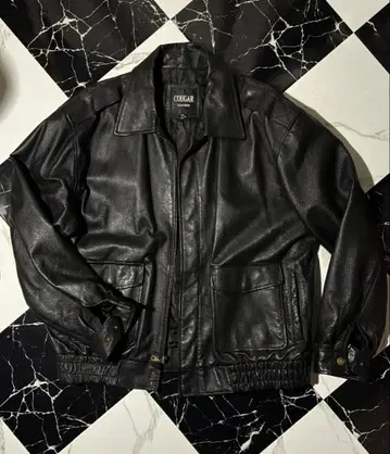 COUGAR 블랙 가죽 자켓