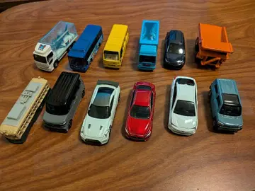 토미카 60대 세트입니다