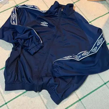 착용 사진 있음 엄브로 트랙 자켓