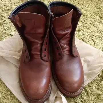 Red Wing 9016
