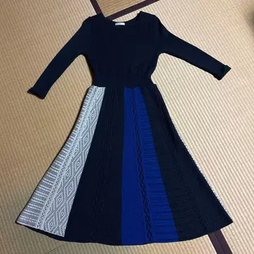 럭스 아모르카프리스 니트 원피스 네이비