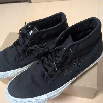 컨버스 미들컷 스니커즈 캔버스