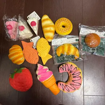 빵 소프트 아이스크림 케이크 붕어빵 스퀴즈
