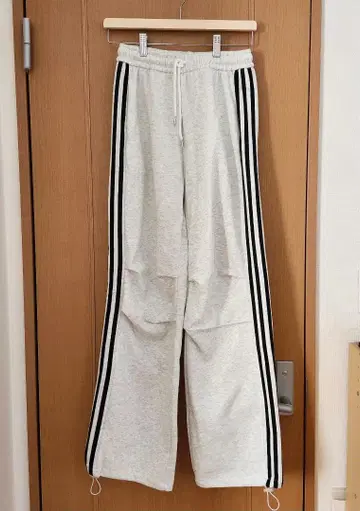 mushwear 사이드 라인 스웨트 팬츠 화이트