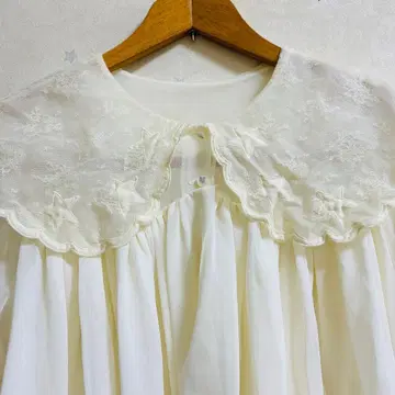 스타 스캘럽 옷깃 나이트 가운