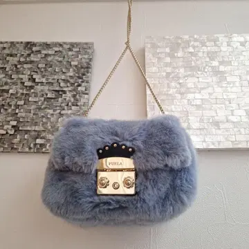 FURLA 퍼 숄더백 블루