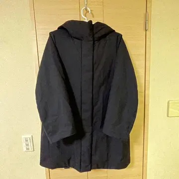 유니클로 하이브리드 다운 코트 후드 부착 네이비 M