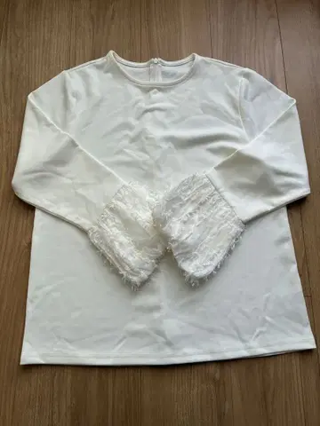 fitmore 핏모어 소매 프린지 화이트 긴팔 상의