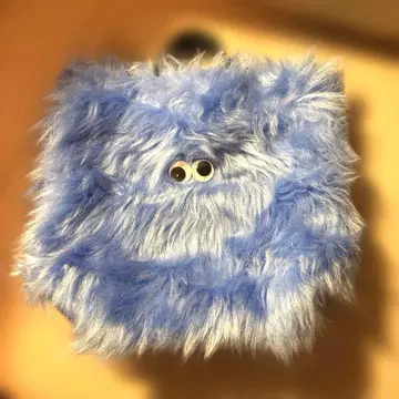 BEAMS 퍼 소재 몬스터풍 백 블루