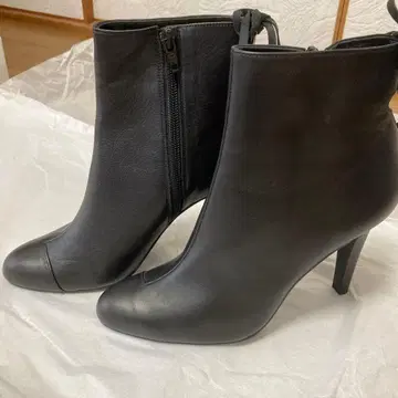 천연 가죽 숏부츠 블랙