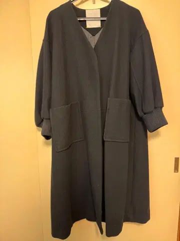 mici 블랙 노카라 롱 코트