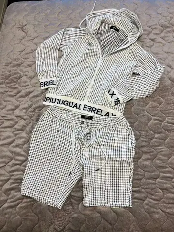 컨디션 최상 XL 상당 1piu1uguale3 우노피우노우과레토레 셋업