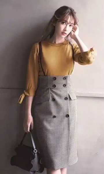 리랜드트루 체크 타이트 스커트 코지하루 착용