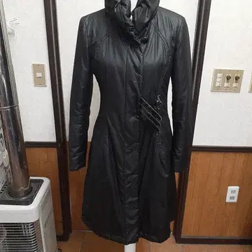 엠포리오 아르마니 블랙 롱 코트