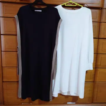 ikka M 반팔 티셔츠 롱 원피스 블랙과 화이트