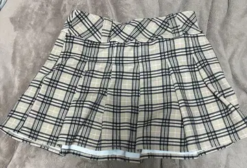 체크 무늬 플리츠 스커트 베이지 블랙