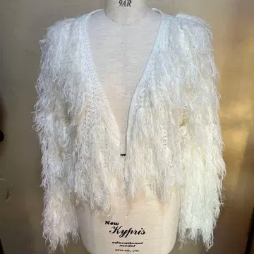 화이트 프린지 니트 가디건