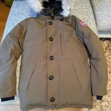 Canada Goose 카키 다운 자켓