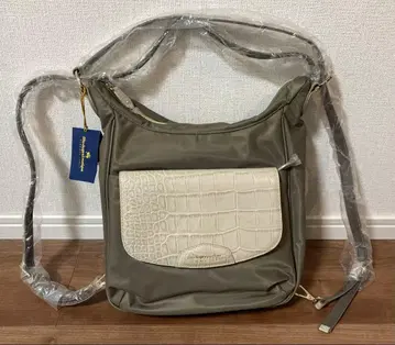 그레이 나일론 백팩 크로커다일풍 새상품