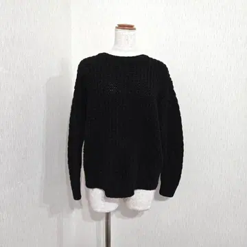 SO 넉넉한 니트 케이블 소매 블랙 백 센터 슬릿 루즈핏