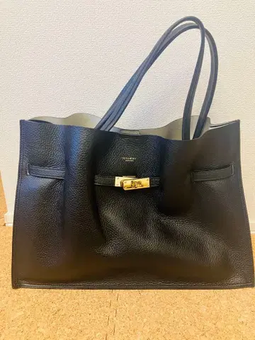 비올라돌로 블랙 토트백