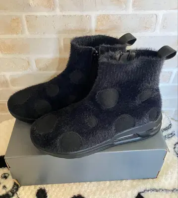 미사용 Gomu56 부츠 도트 무늬 퍼 L