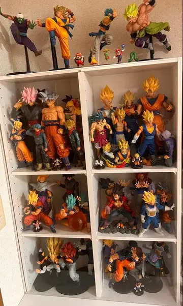 드래곤볼 피규어 컬렉션