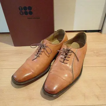 TAKEO KIKUCHI 브라운 드레스 신발