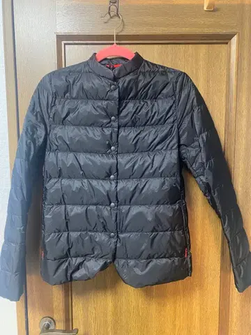 울트라 라이트 다운 블랙 자켓 이네스