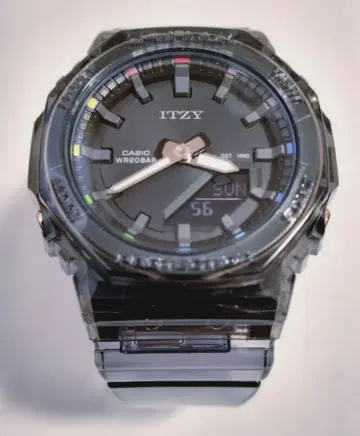 CASIO G-SHOCK GMA-P2100ZY ITZY 콜라보 모델