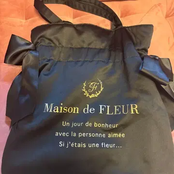 메조풀 토트백 블랙