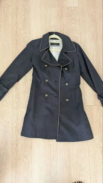 네이비 더블 브레스트 트렌치코트 브릴리언트 스테이지